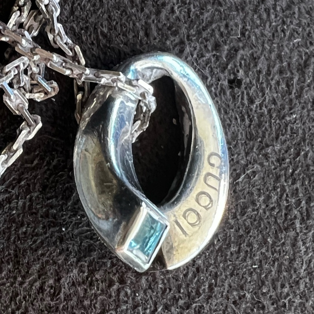 Gucci twist necklace withh semi-prec stone